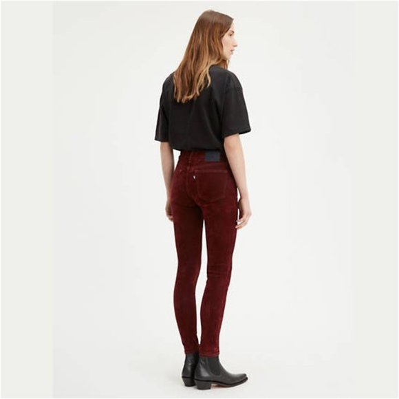 Levi's 721 Made a& Crafted High Rise Velvet Jeans in Burgundy - LIKE NEW - Picture 4 of 9